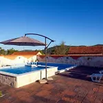 Kata Villa *