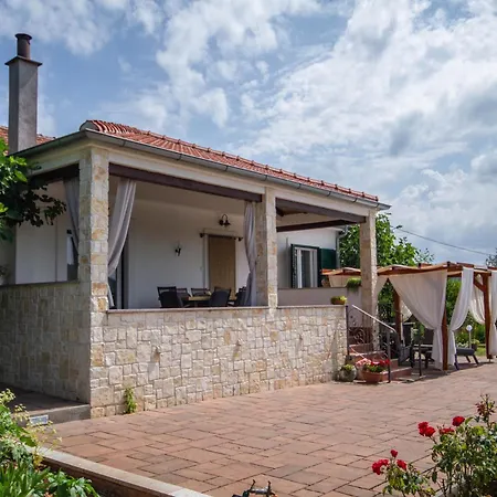 Villa Kata