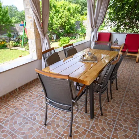 Kata Villa *