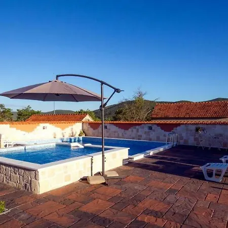 Kata Villa *
